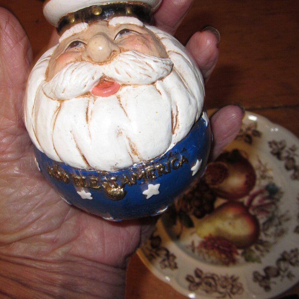 1999 Tree Trimmer resin patriotic GOD BLESS America 5 in Santa resin